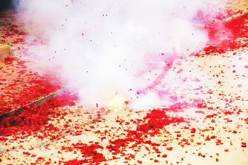 開(kāi)業(yè)放鞭炮圖片